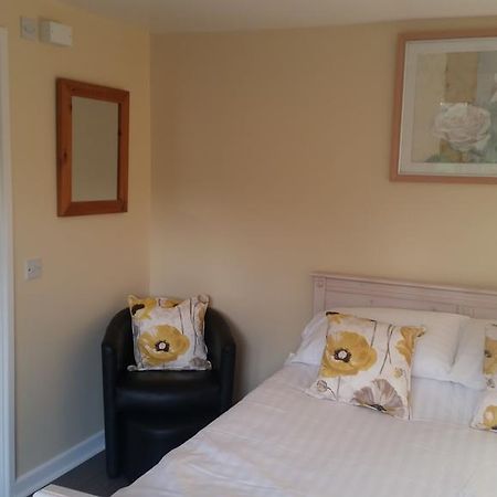 Latchmead Bed & Breakfast Stansted Mountfitchet Exterior foto